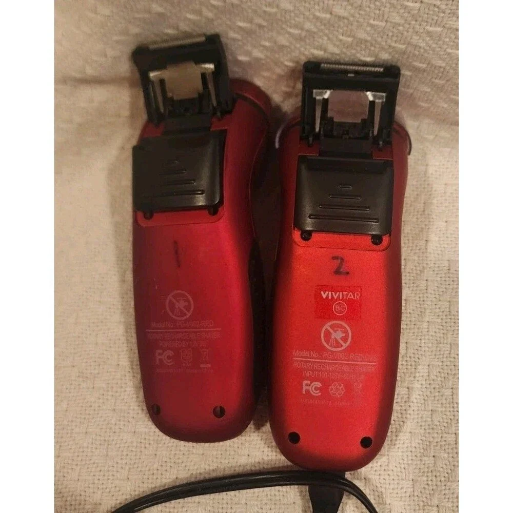 2 Vivitar PG-0204 Red Handheld Lightweight 3 Head Rotary Rechargeable Shaver